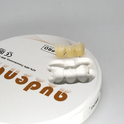 चिकनी सतह दंत Zirconia ब्लॉक पूर्ण बहाली के लिए अंतिम समाधान